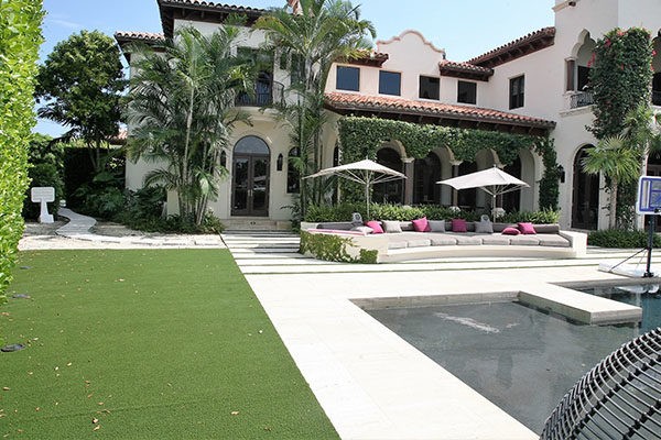 easygrass artificial grass and synthetic turf in backyard of fort lauderdale home