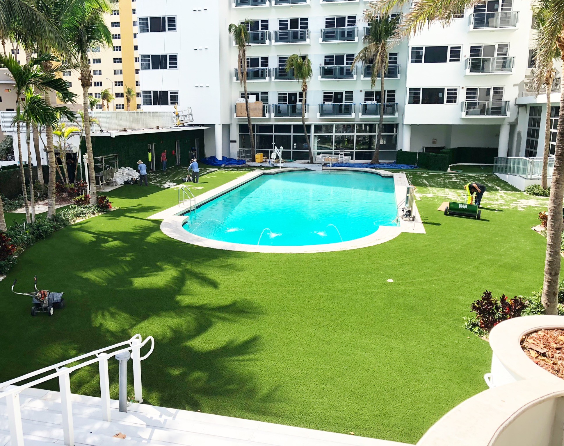 EasyGrass Installs Artificial Turf at Cadillac Hotel